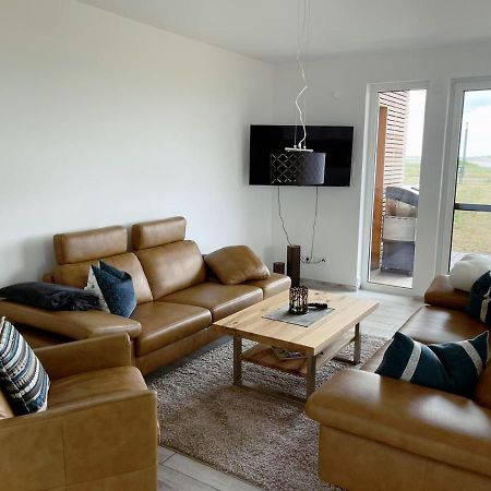Exklusives Apartment Mit Blick Auf Den See Grossraeschen Dış mekan fotoğraf